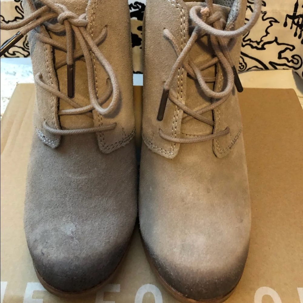 Toms Taupe Lace up Booties